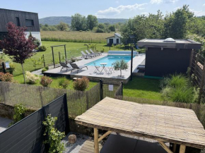 APPART-HOTEL avec terrasse, piscine, petit-dejeuner et parking privé